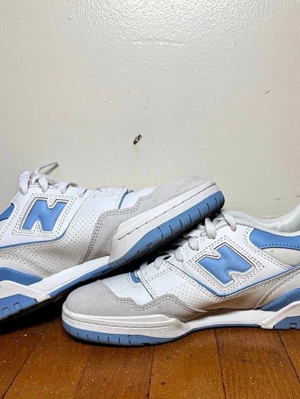 Men’s 7.5 New Balance 550 White Baby Blue (Blue Haze) Sneakers (IN STOCK)